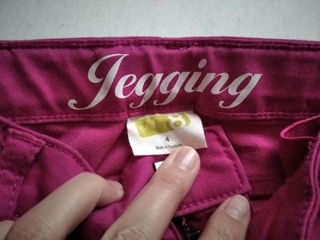 Jeggins, 110