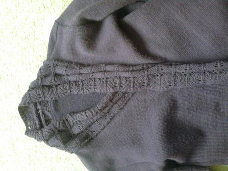 Tehotensky sveter s krajkou, m