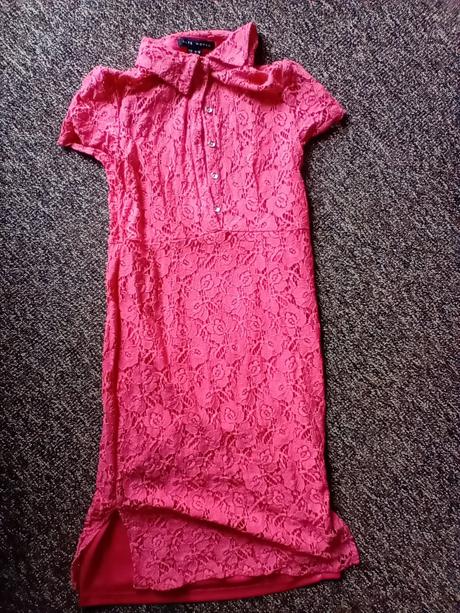 Čipkované šaty, m