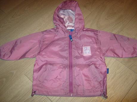 Tenká vetrovka s kapucou, 74