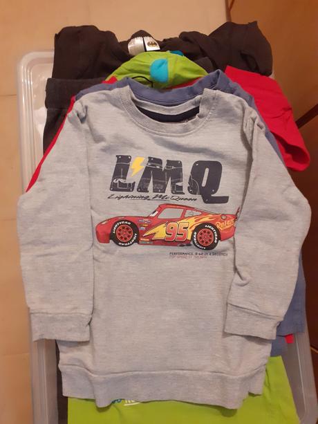 3 mikiny a 4 tričká  (2-3 roky), 86–98