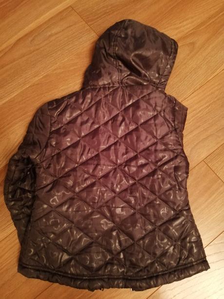 Dievčenská bunda, 116