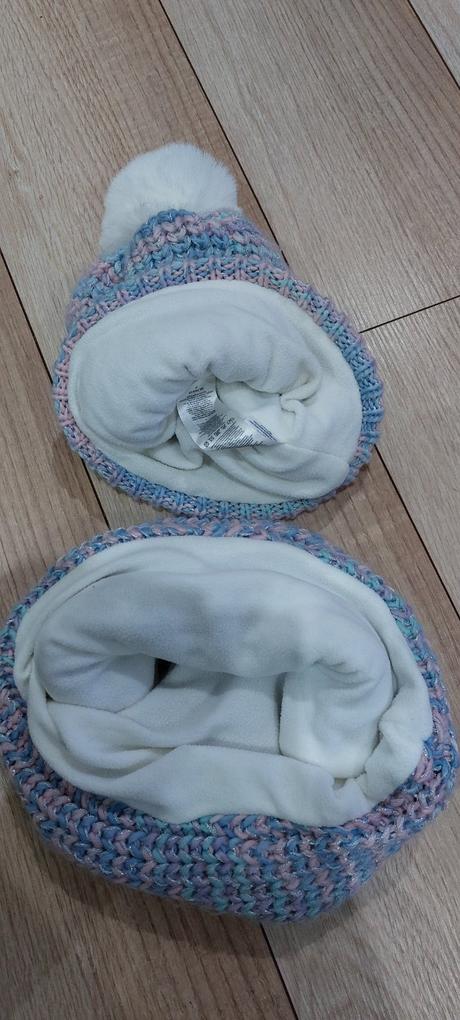 Ciapka a nákrčník, 56