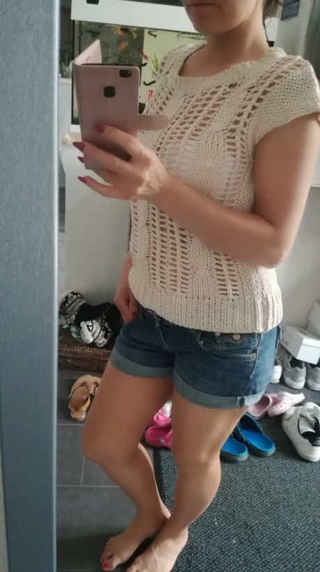 Velmi pekny pleteny top znacky atmosphere, atmosphere,m