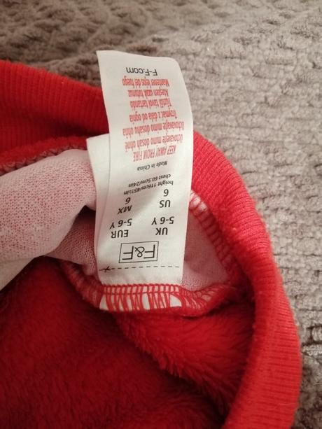 Teplý pulovrik s poštovným, 110