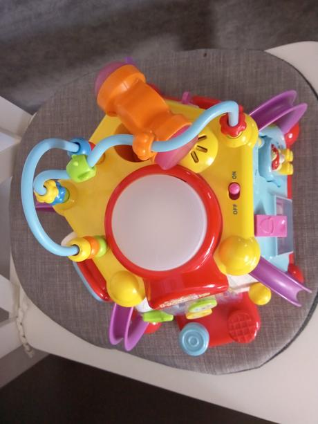 Interaktívna multifunkčná kocka/ hra pre deti,