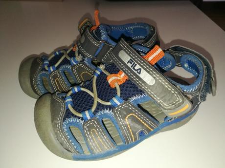 Sandalky, fila,22