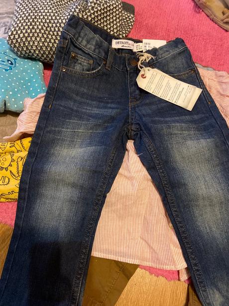 Svetríky nohavice gratis, 86–98