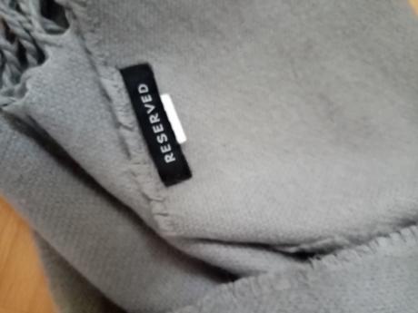 Reserved šál, reserved