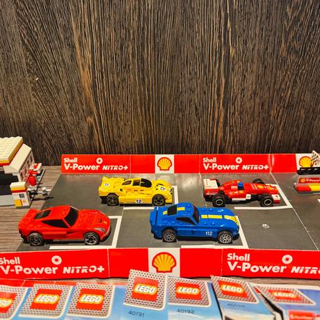 Lego shell sety 7 ks a štartovacia plocha, 