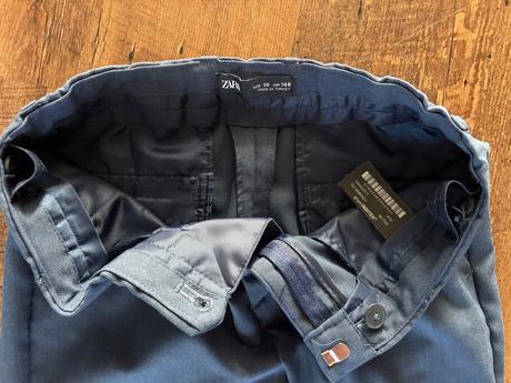 Oblek zara, s košeľou a kravatou, 140