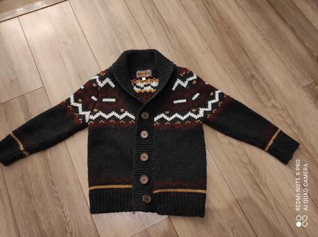 Teplý kardigán, 122