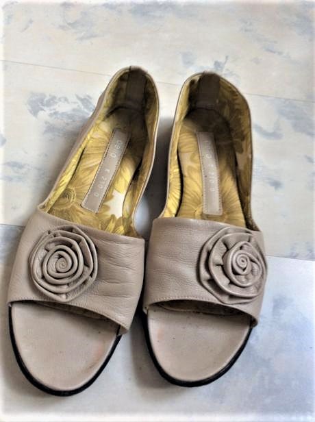 Luxusné pohodlné sandálky, 38