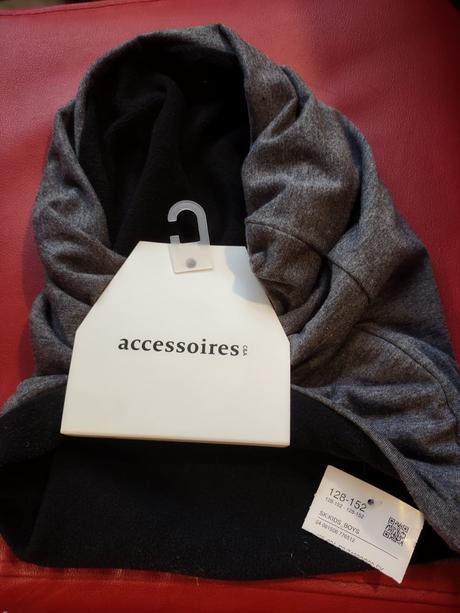 Nenosený nákrčník, c&a