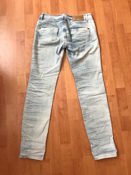 Roztrhané , štýlové rifle, fishbone,28