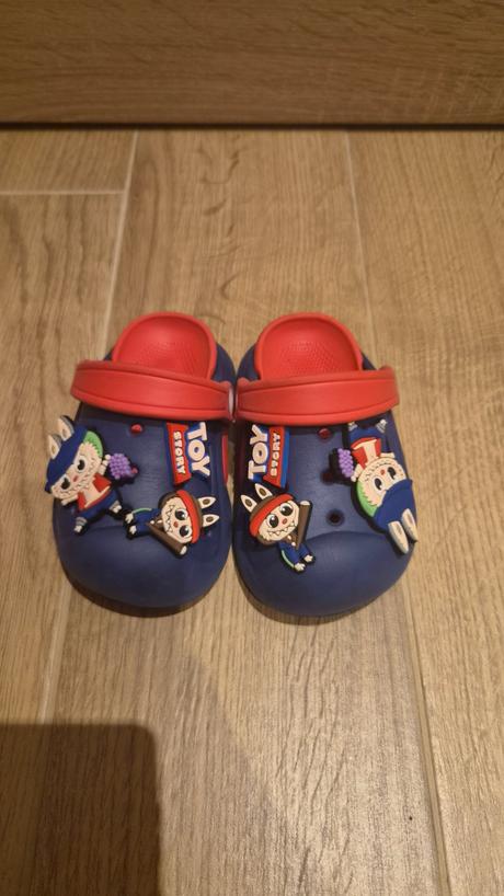Crocsy labubu, 20