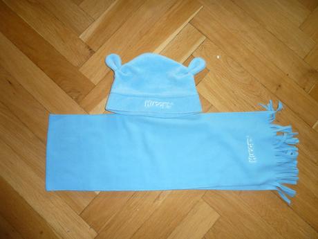 Čiapka so šálikom, 74