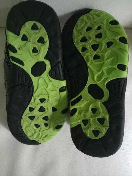 Chlapčenské sandále, 31