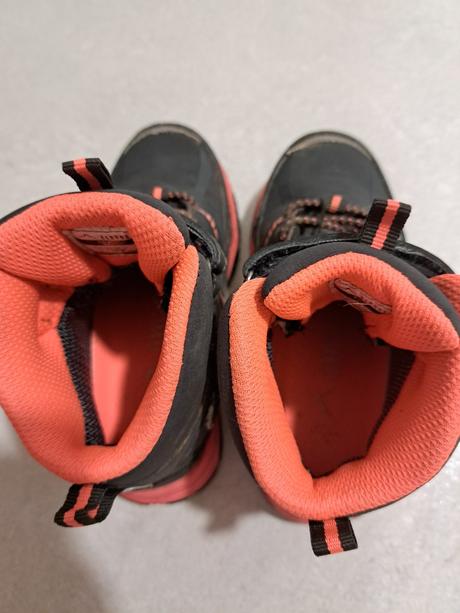 Turistické topánky, 28