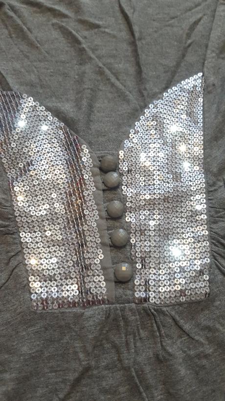 Sivé tričko s flitrami, s