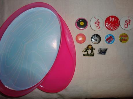 Rôzne detské odznaky,