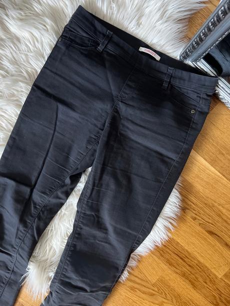 Džeginy rifle, camaieu,38