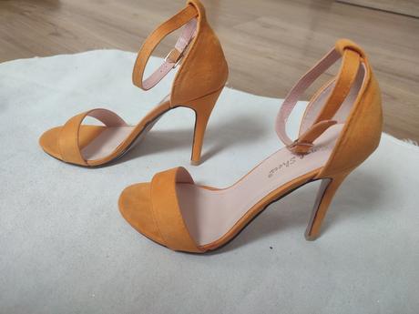 Sandálky, 36