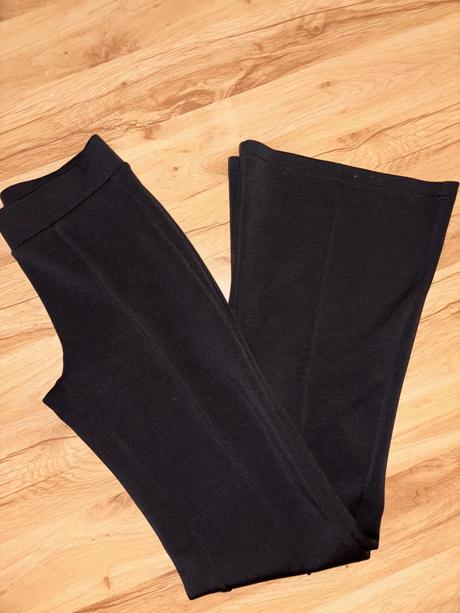 Zvonove teplákové legíny bershka xs, bershka,xs