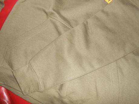 Mikina caterpillar, s