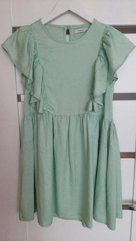 Šaty s volánmi, reserved,152