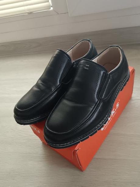 Spoločenské topánky, 37