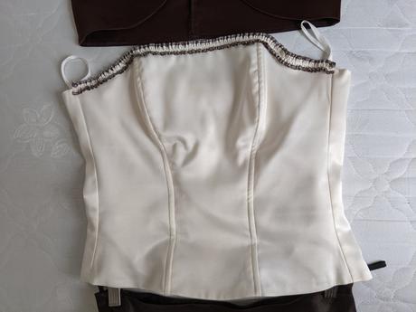 Korzet/sukňa/bolerko, 38