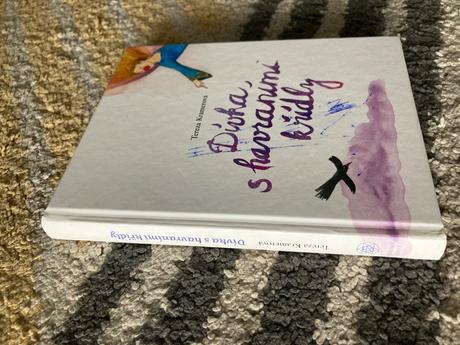 Dívka s havraními křídly tereza kramerová (2017),