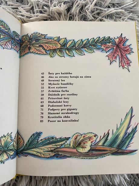 Krásna stará retro rozprávková knihazakliaty strom,