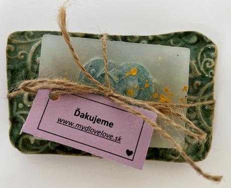 Mydlo a mydelnička,