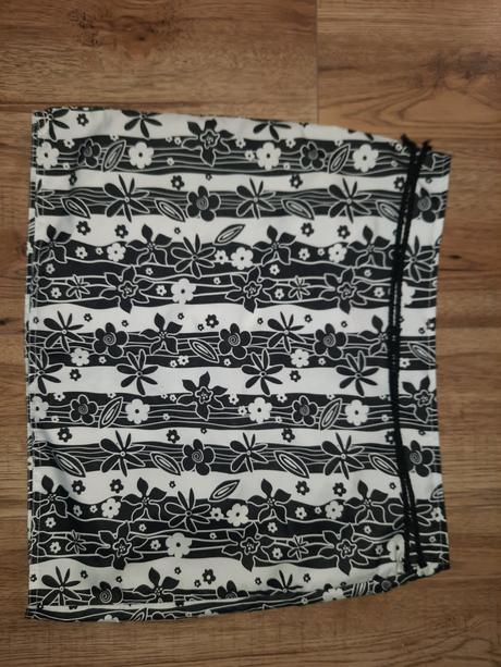 Sukňa_ š2, s.a.m.,38