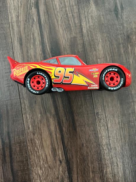 Mc queen šrubovacie auto so zvukom,