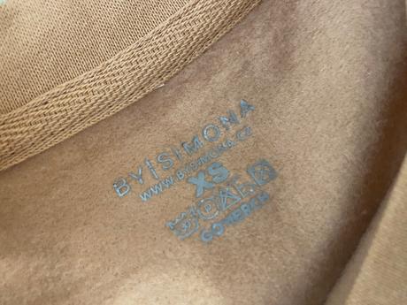 By simona mikina, xs