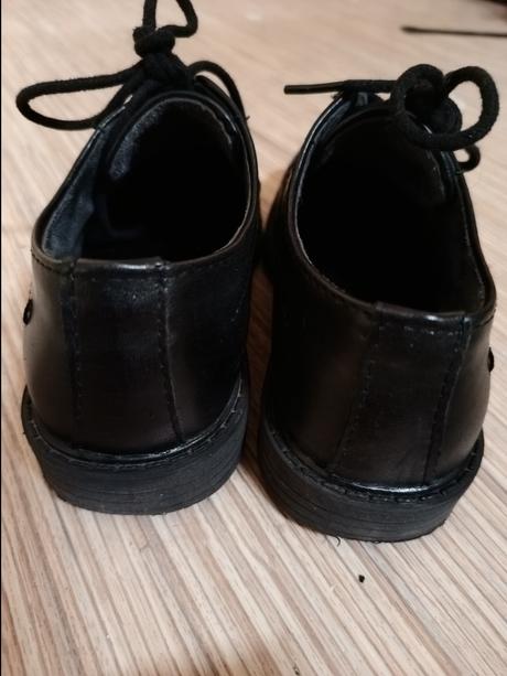 Spoločenské topánky, 31