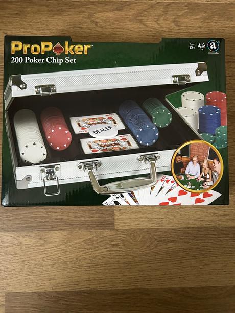 Kufrík propoker cena už aj s poštovným, 
