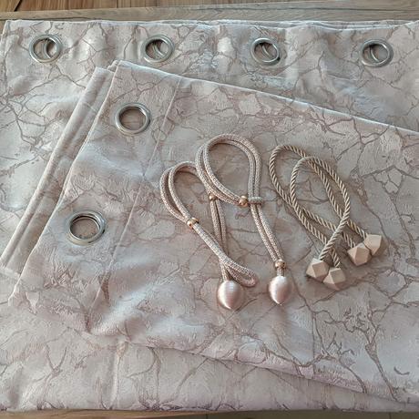 Krásne závesy 140/245cm, 