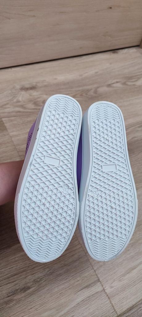 Nové tenisky botasky topánky prezuvky papuče minni, sinsay,35