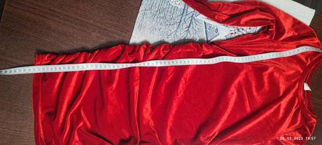 Saténové elastické šaty, 140