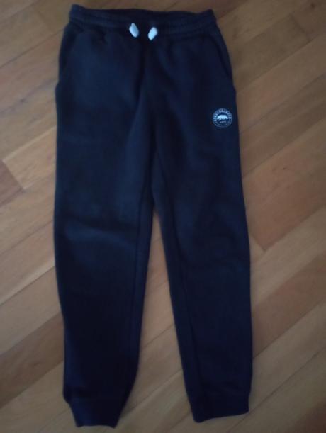 Chlapčenské tepláky, 146