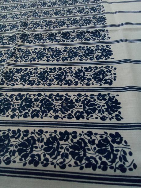 Obrus s prestieranim,