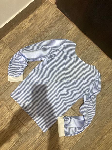 Košeľa s holým chrbtom, s