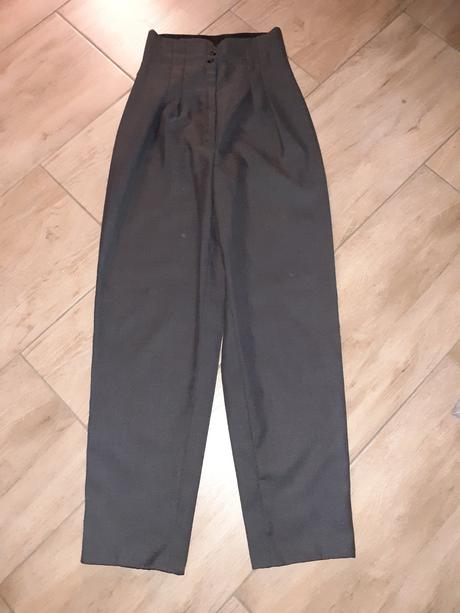 Kostýmové nohavice č.36-38, 36