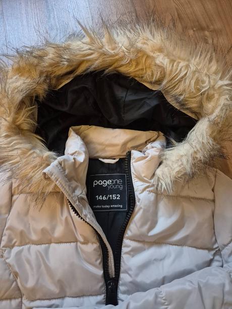 Pekná zimná bunda s kožušinkou, takko,146