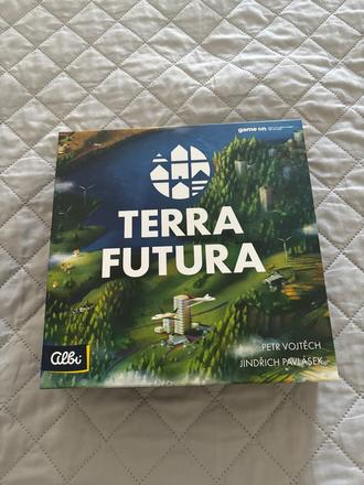 Rodinná spoločenská hra terra futura,