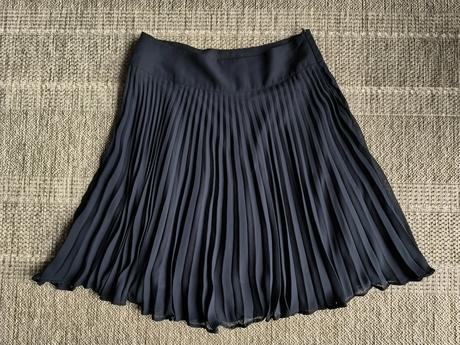 Plisovaná sukňa, 44